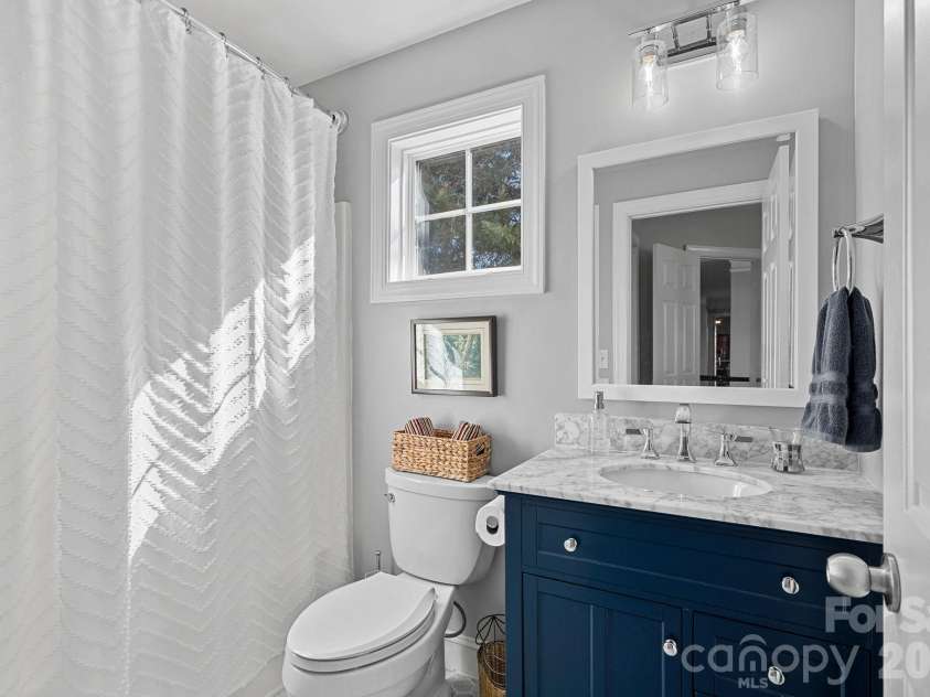 2474 Green Point Lane, Denver, NC 28037.  MLS# CAR4356317, YatesRealty ID 27526. 