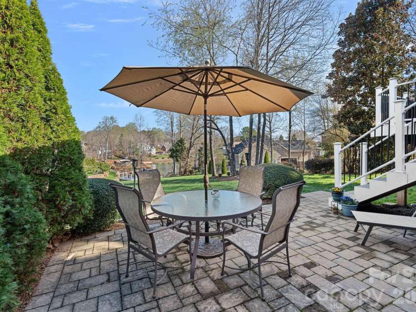 2474 Green Point Lane, Denver, NC 28037.  MLS# CAR4356317, YatesRealty ID 27526. 