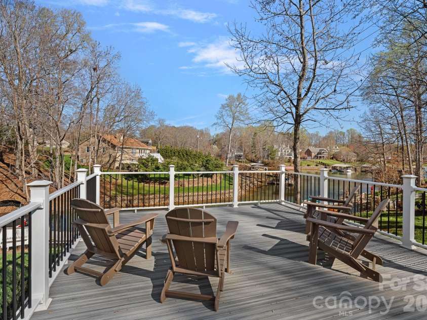 2474 Green Point Lane, Denver, NC 28037.  MLS# CAR4356317, YatesRealty ID 27526. 