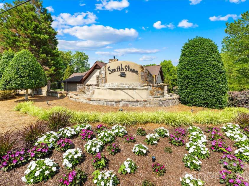 2474 Green Point Lane, Denver, NC 28037.  MLS# CAR4356317, YatesRealty ID 27526. 