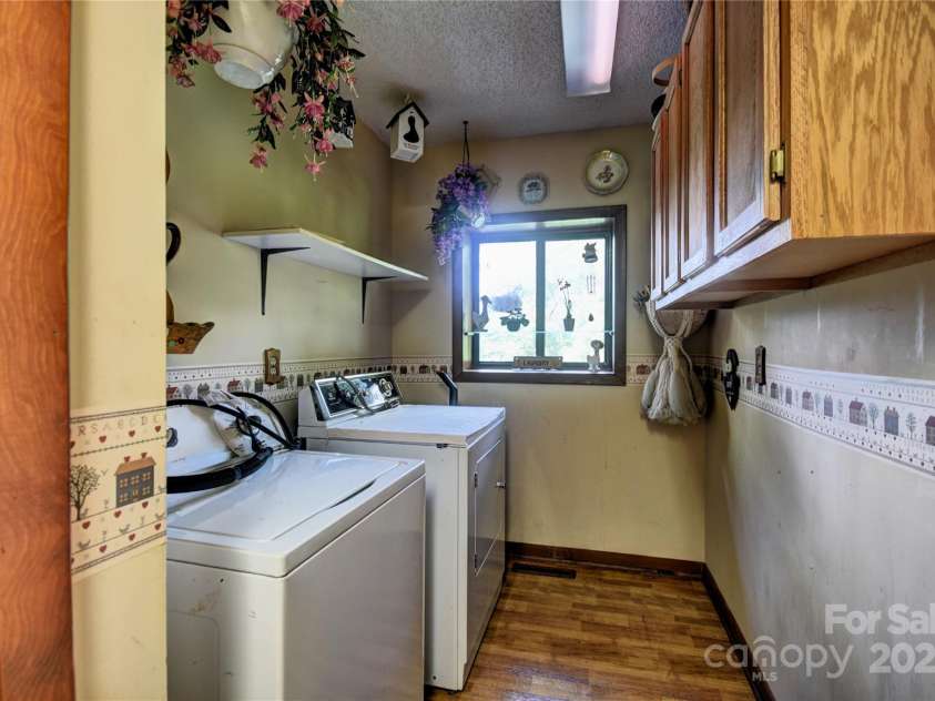 501 Locust Grove Drive, Waynesville, NC 28785.  MLS# CAR4282099, YatesRealty ID 27527. Washer and Dryer included