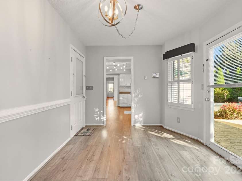 207 Milford Drive, Salisbury, NC 28144.  MLS# CAR4309559, YatesRealty ID 2753. 