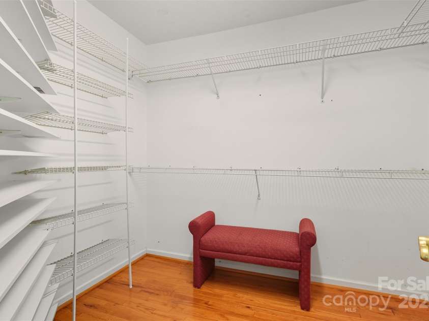 207 Milford Drive, Salisbury, NC 28144.  MLS# CAR4309559, YatesRealty ID 2753. 