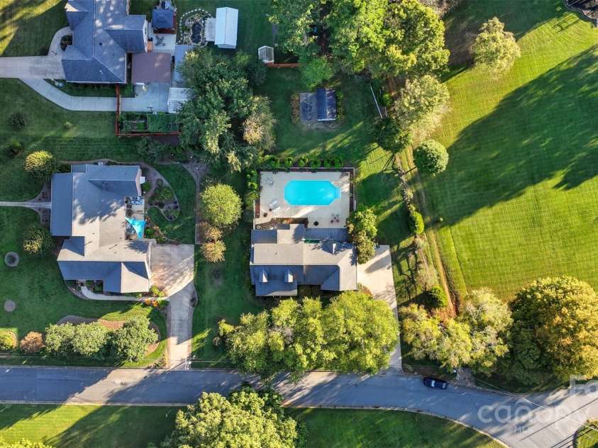 207 Milford Drive, Salisbury, NC 28144.  MLS# CAR4309559, YatesRealty ID 2753. 