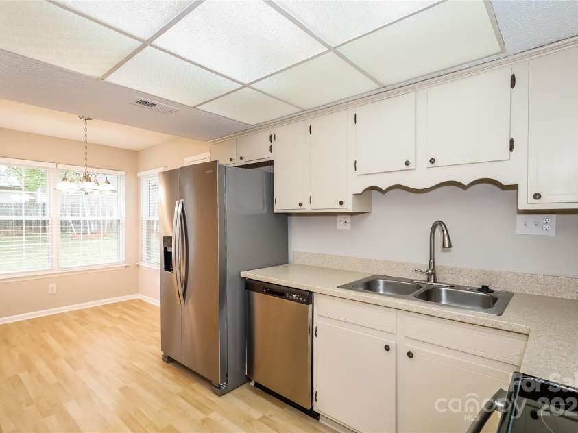 8749 Rittenhouse Circle, Charlotte, NC 28270.  MLS# CAR4280554, YatesRealty ID 27531. 