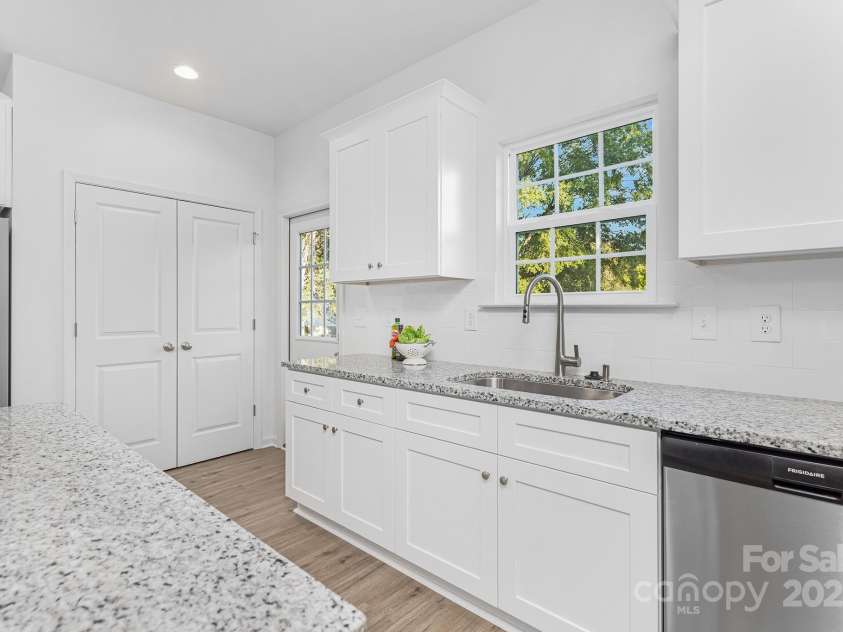 1623 Martin Avenue, Gastonia, NC 28052.  MLS# CAR4260493, YatesRealty ID 27532. Representation