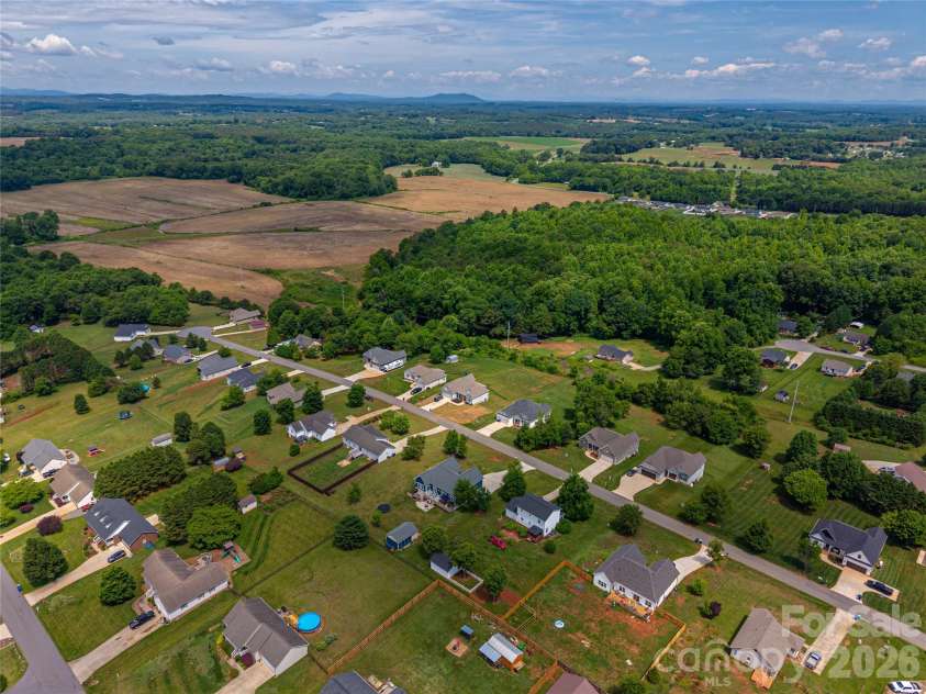 2725 Eagle Drive, Lincolnton, NC 28092.  MLS# CAR4387152, YatesRealty ID 27532. 