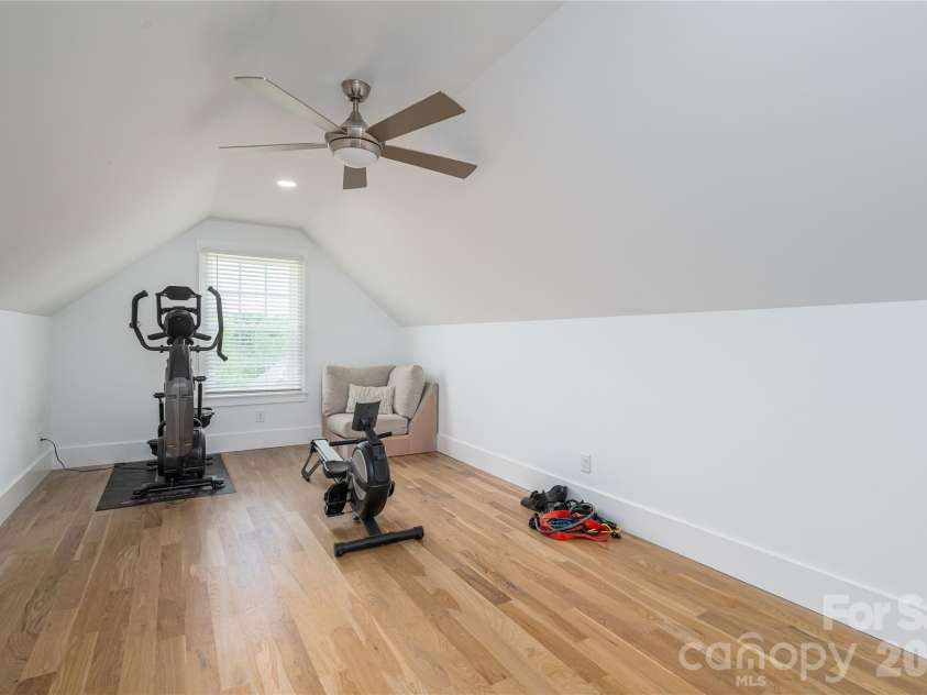 2725 Eagle Drive, Lincolnton, NC 28092.  MLS# CAR4387152, YatesRealty ID 27532. Bonus Room
