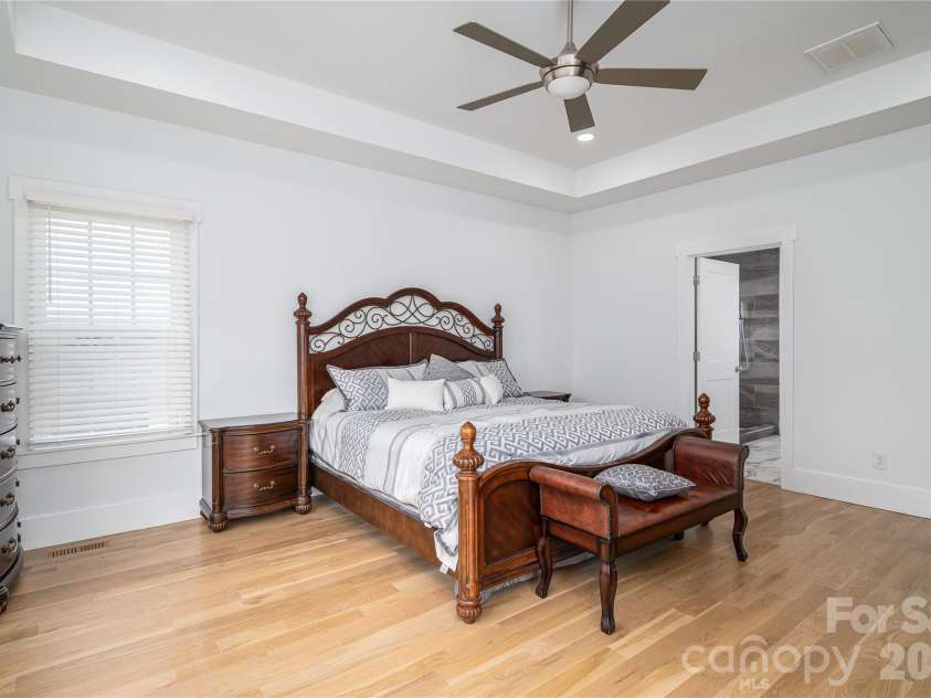 2725 Eagle Drive, Lincolnton, NC 28092.  MLS# CAR4387152, YatesRealty ID 27532. Primary Bedroom