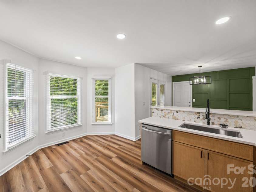 5043 Suwarrow Circle, Tega Cay, SC 29708.  MLS# CAR4379633, YatesRealty ID 27533. 