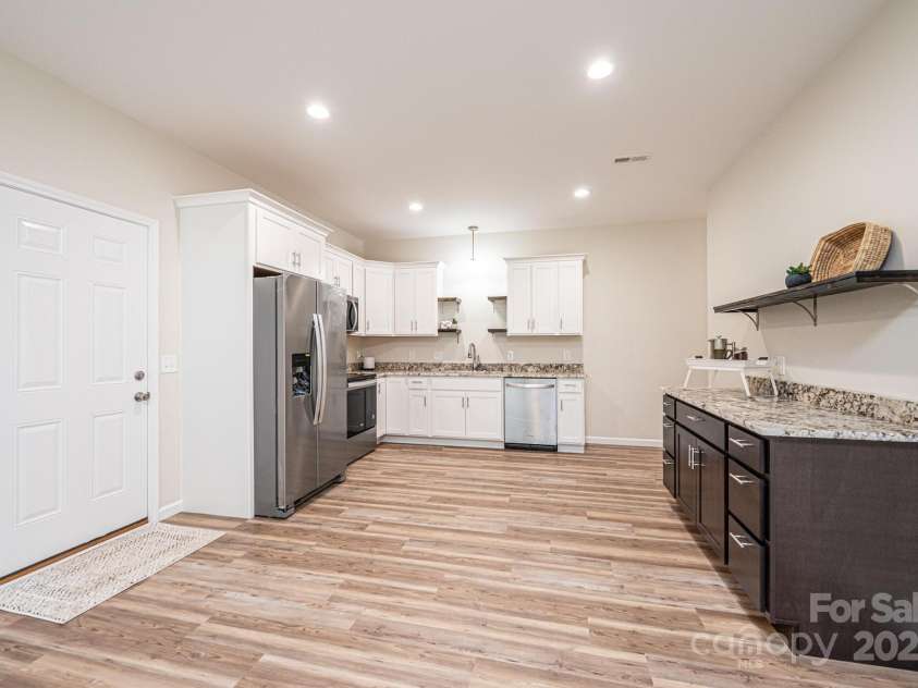 1214 Winter Place, Lenoir, NC 28645.  MLS# CAR4293301, YatesRealty ID 27534. 