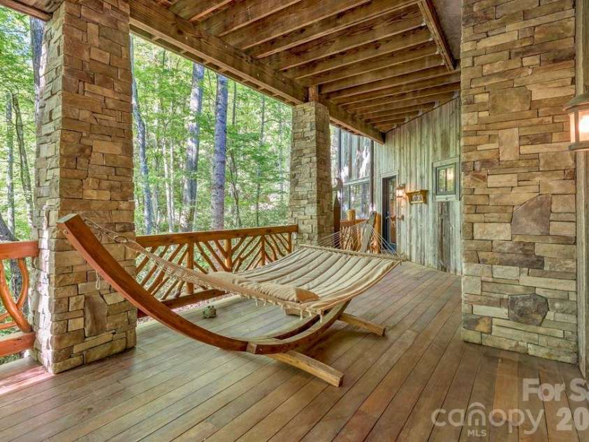 355 Oakley Green None, Boone, NC 28607.  MLS# CAR4382416, YatesRealty ID 27534. Lower-level deck