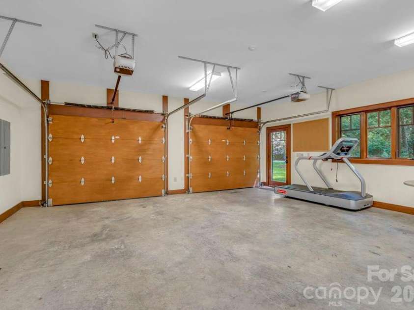 355 Oakley Green None, Boone, NC 28607.  MLS# CAR4382416, YatesRealty ID 27534. Main-level garage