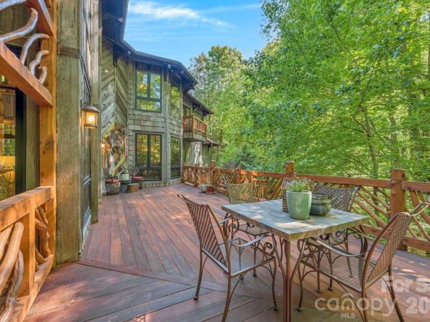 355 Oakley Green None, Boone, NC 28607.  MLS# CAR4382416, YatesRealty ID 27534. Open portion of main-level deck