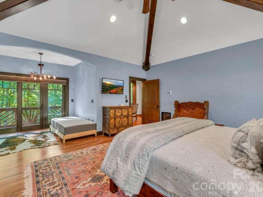 355 Oakley Green None, Boone, NC 28607.  MLS# CAR4382416, YatesRealty ID 27534. Upper-level 2nd primary suite