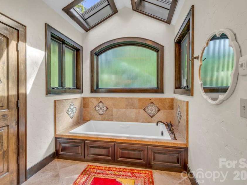 355 Oakley Green None, Boone, NC 28607.  MLS# CAR4382416, YatesRealty ID 27534. Upper-level 2nd primary suite