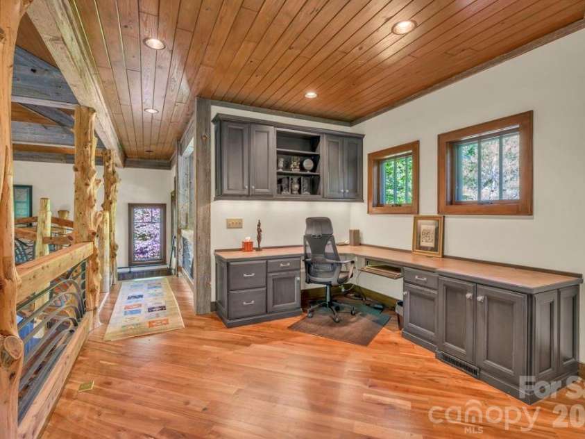 355 Oakley Green None, Boone, NC 28607.  MLS# CAR4382416, YatesRealty ID 27534. Upper-level loft/living area