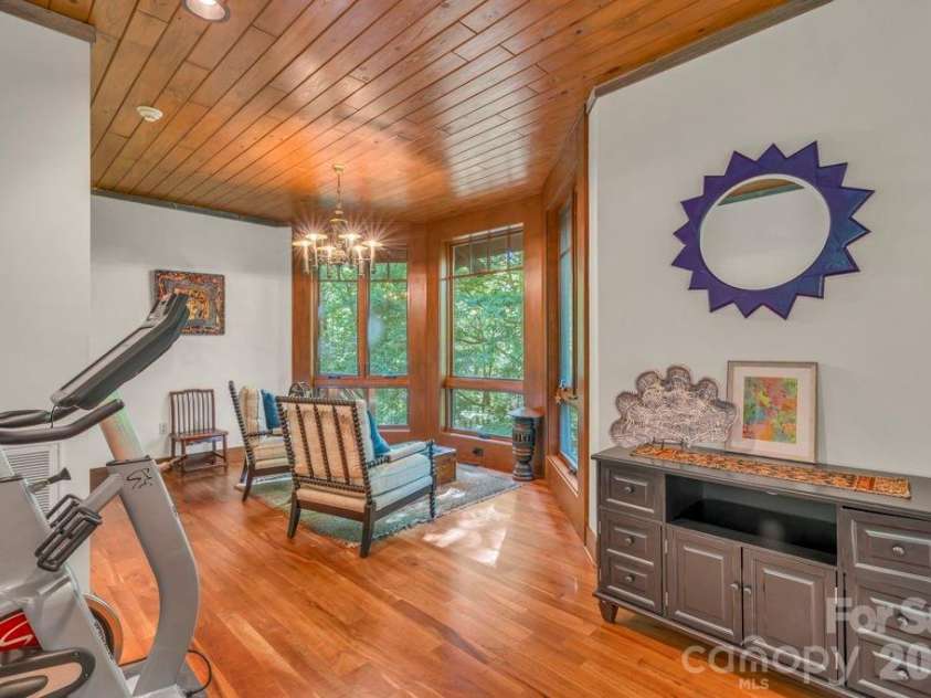 355 Oakley Green None, Boone, NC 28607.  MLS# CAR4382416, YatesRealty ID 27534. Upper-level loft/living area