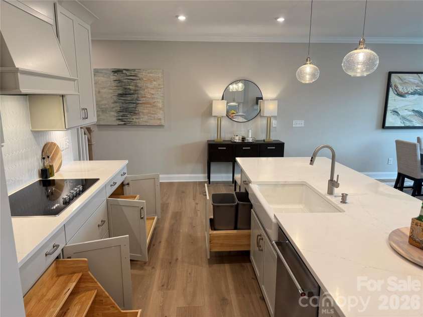 12046 Lavinia Lane, Charlotte, NC 28277.  MLS# CAR4280776, YatesRealty ID 27535. Kitchen with Quartz Countertops