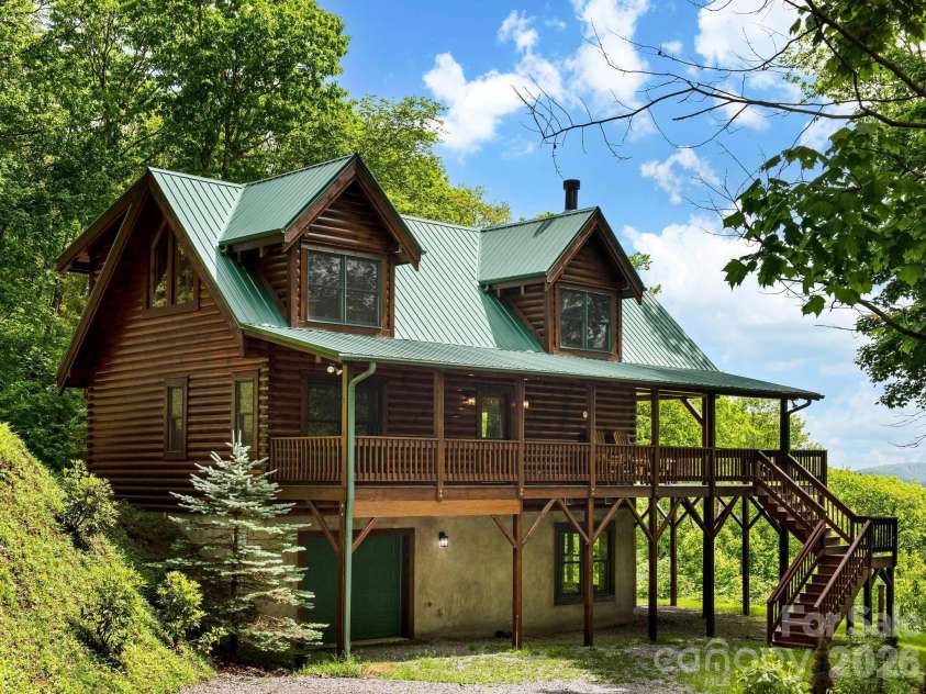 84 Sky Drive, Maggie Valley, NC 28751.  MLS# CAR4384480, YatesRealty ID 27535. 