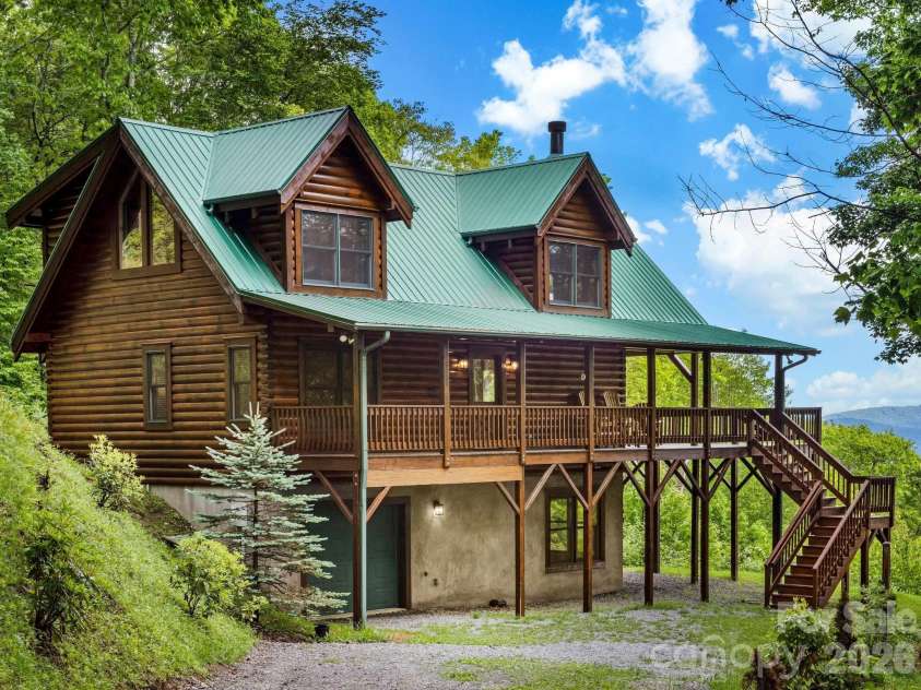 84 Sky Drive, Maggie Valley, NC 28751.  MLS# CAR4384480, YatesRealty ID 27535. 