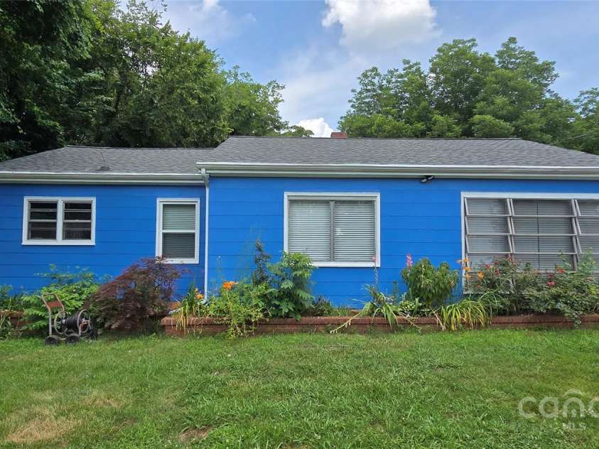 1904 Innes Street, Salisbury, NC 28146.  MLS# CAR4277069, YatesRealty ID 27536. 