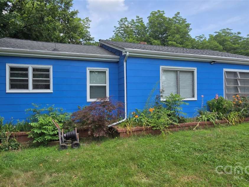 1904 Innes Street, Salisbury, NC 28146.  MLS# CAR4277069, YatesRealty ID 27536. 