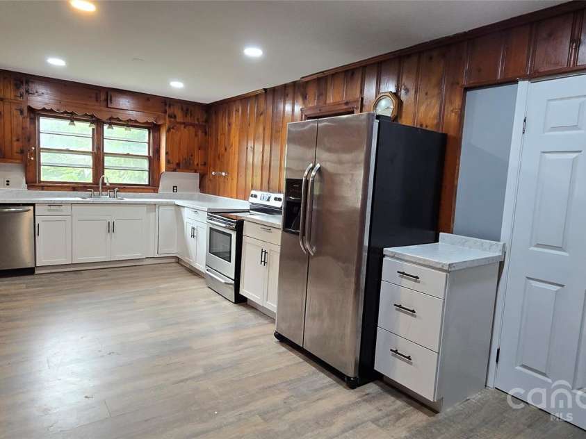 1904 Innes Street, Salisbury, NC 28146.  MLS# CAR4277069, YatesRealty ID 27536. 