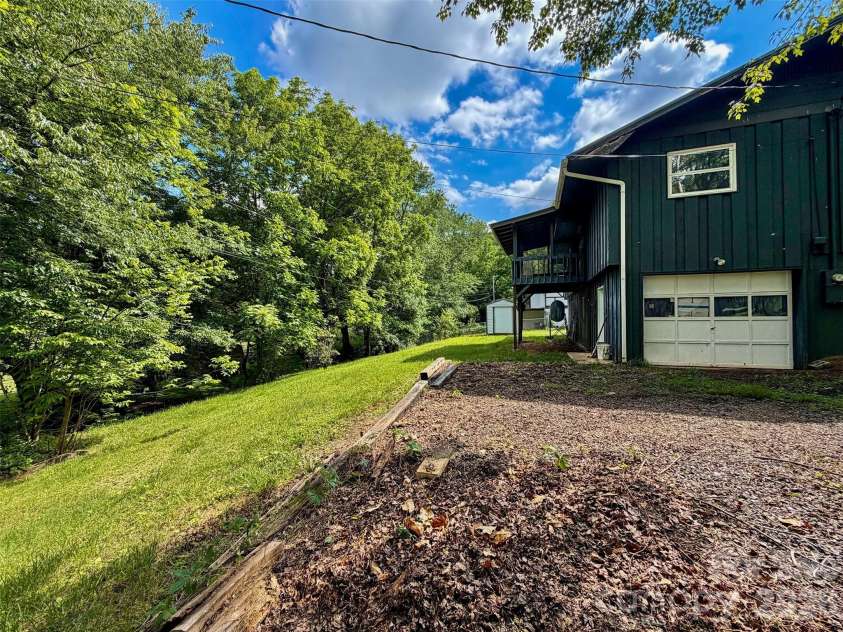133 Jarvis Street, Waynesville, NC 28786.  MLS# CAR4385471, YatesRealty ID 27537. 