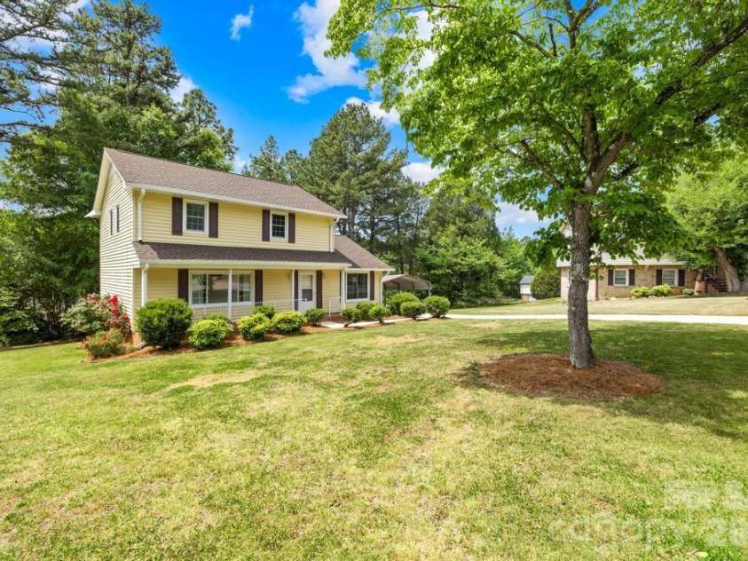 9 Post Oak Place, Salisbury, NC 28147.  MLS# CAR4379365, YatesRealty ID 27538. 