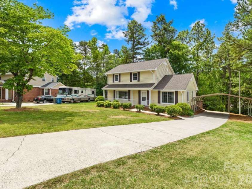 9 Post Oak Place, Salisbury, NC 28147.  MLS# CAR4379365, YatesRealty ID 27538. 