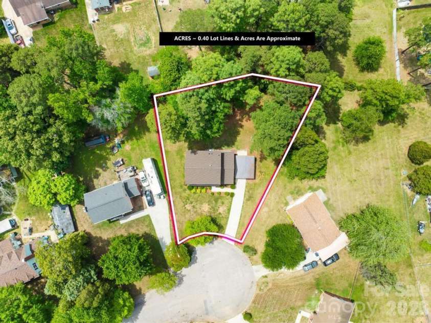 9 Post Oak Place, Salisbury, NC 28147.  MLS# CAR4379365, YatesRealty ID 27538. 