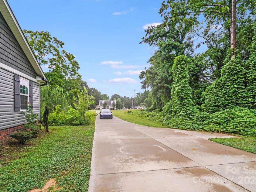 671 Sylvan Street, Concord, NC 28025.  MLS# CAR4276317, YatesRealty ID 27539. 