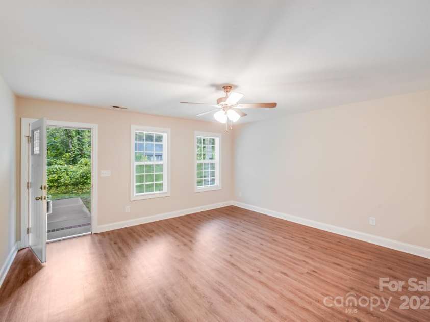 671 Sylvan Street, Concord, NC 28025.  MLS# CAR4276317, YatesRealty ID 27539. 