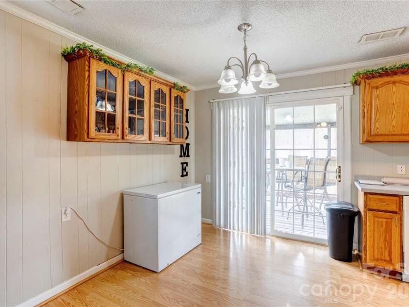 455 Rimer Road, Salisbury, NC 28146.  MLS# CAR4350944, YatesRealty ID 2754. Eat-in dining area
