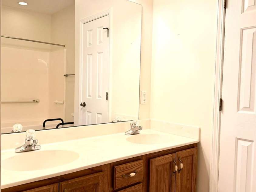 471 26th Avenue, Hickory, NC 28601.  MLS# CAR4330862, YatesRealty ID 2754. 