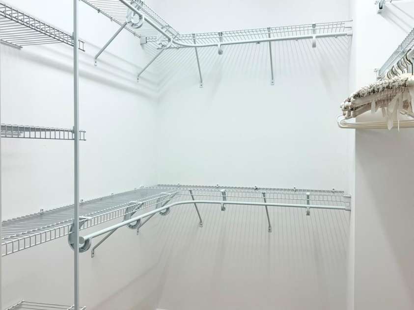 471 26th Avenue, Hickory, NC 28601.  MLS# CAR4330862, YatesRealty ID 2754. 