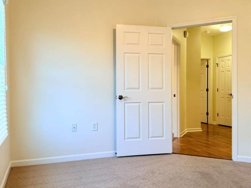 471 26th Avenue, Hickory, NC 28601.  MLS# CAR4330862, YatesRealty ID 2754. 