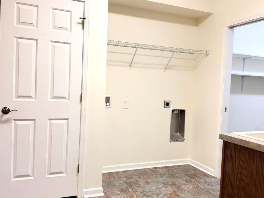 471 26th Avenue, Hickory, NC 28601.  MLS# CAR4330862, YatesRealty ID 2754. 