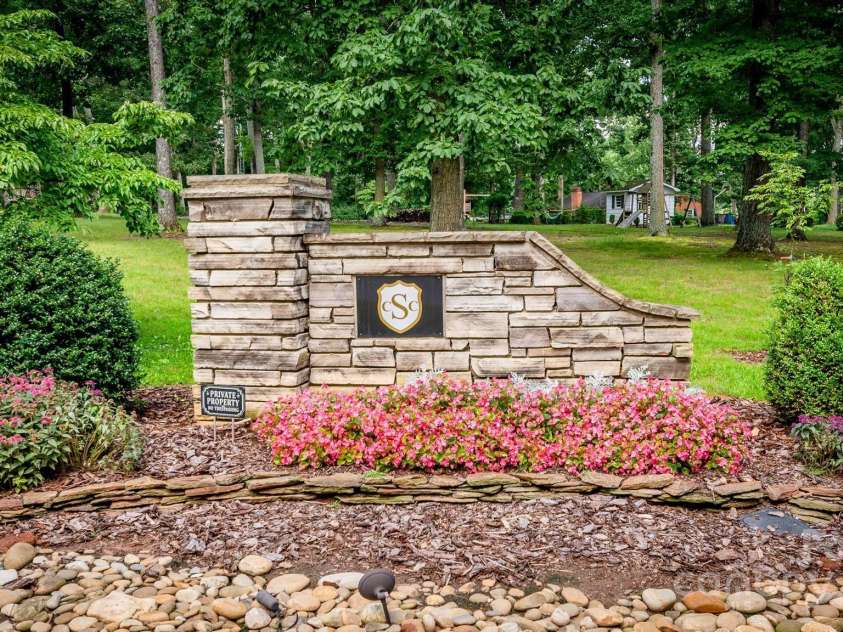 411 Saint Andrews Road, Statesville, NC 28625.  MLS# CAR4266848, YatesRealty ID 27540. Desirable Shannon Acres neighborhood