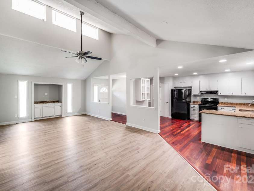 12031 Rock Canyon Drive, Charlotte, NC 28226.  MLS# CAR4277506, YatesRealty ID 27541. 