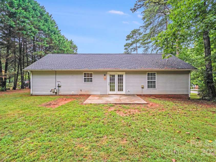 1108 Brookwood Drive, Stanley, NC 28164.  MLS# CAR4279647, YatesRealty ID 27542. 