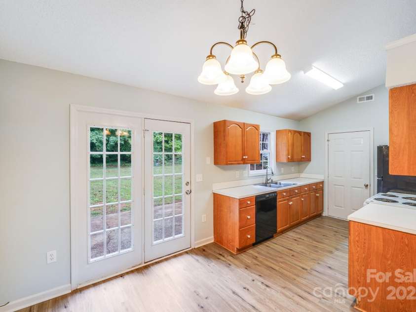 1108 Brookwood Drive, Stanley, NC 28164.  MLS# CAR4279647, YatesRealty ID 27542. 