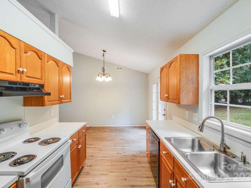 1108 Brookwood Drive, Stanley, NC 28164.  MLS# CAR4279647, YatesRealty ID 27542. 