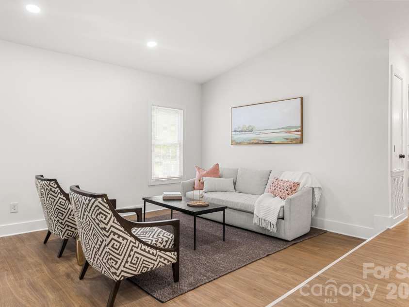 12101 Charing Grove Lane, Charlotte, NC 28273.  MLS# CAR4384100, YatesRealty ID 27542. 