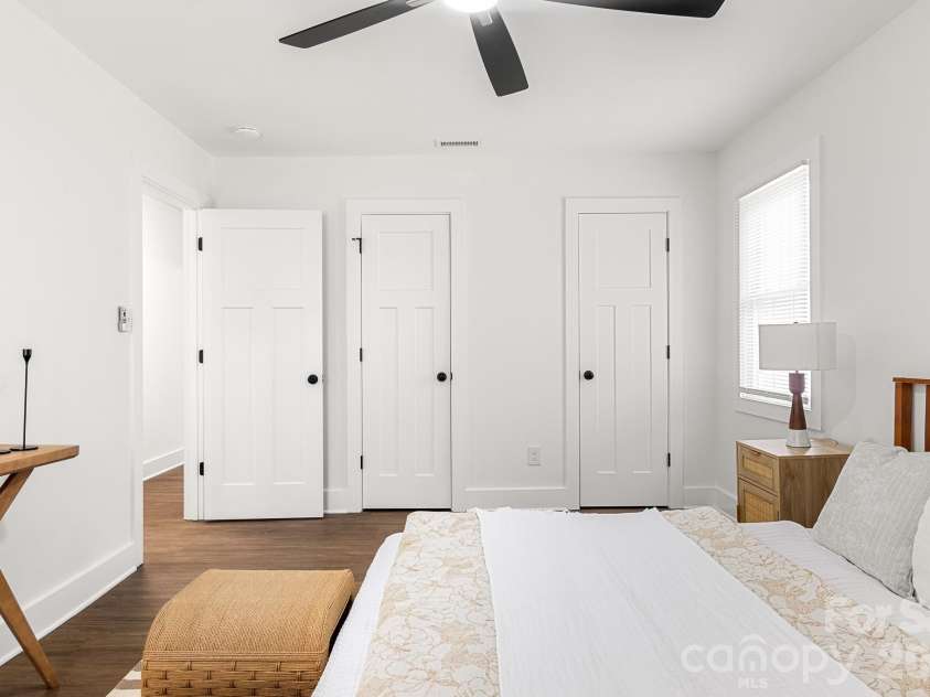 12101 Charing Grove Lane, Charlotte, NC 28273.  MLS# CAR4384100, YatesRealty ID 27542. 