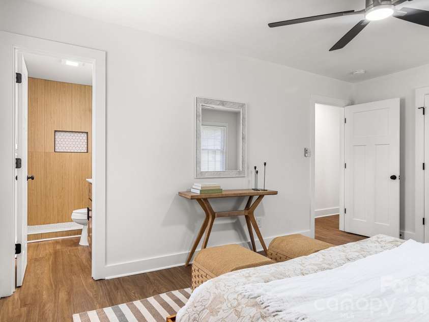12101 Charing Grove Lane, Charlotte, NC 28273.  MLS# CAR4384100, YatesRealty ID 27542. 