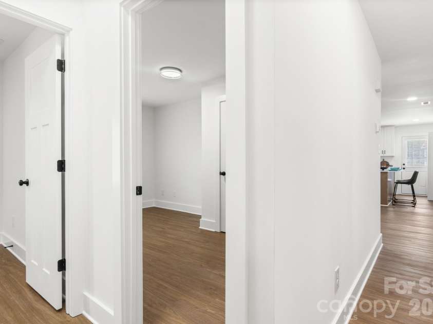 12101 Charing Grove Lane, Charlotte, NC 28273.  MLS# CAR4384100, YatesRealty ID 27542. 