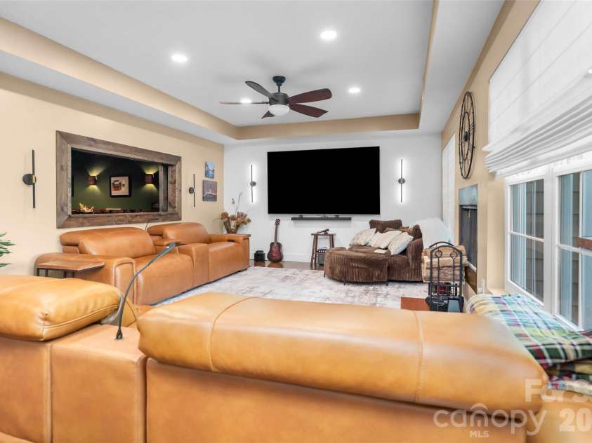 350 Vista Point Drive, Weaverville, NC 28787.  MLS# CAR4384418, YatesRealty ID 27543. Family room