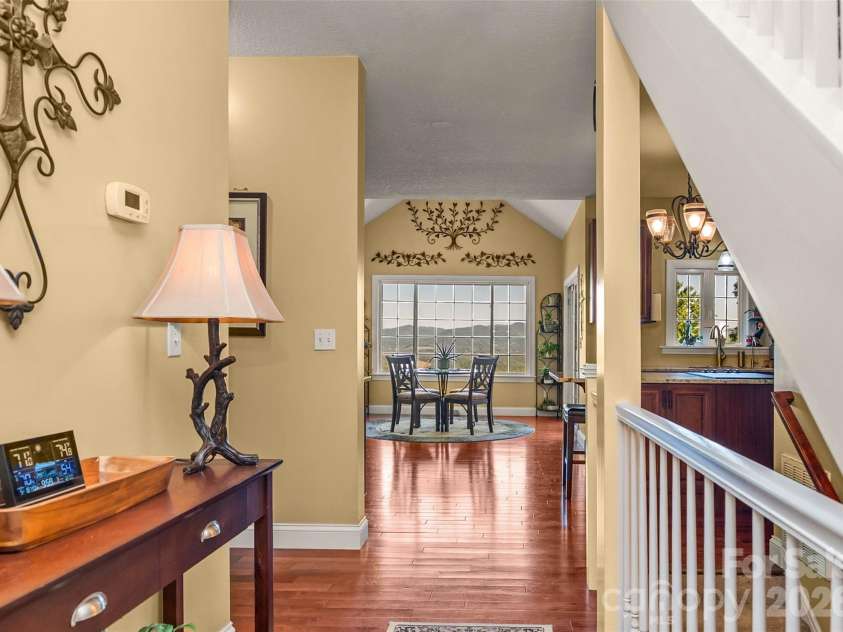 350 Vista Point Drive, Weaverville, NC 28787.  MLS# CAR4384418, YatesRealty ID 27543. Front entry view